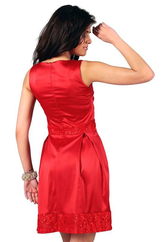 Sukienka Elodie w kolorze czerwonym